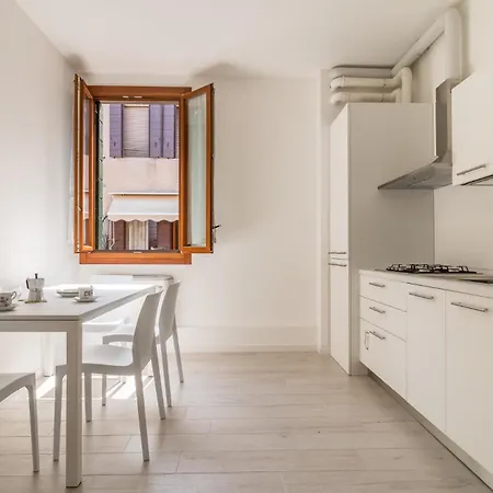 Celestia Castello By Waterbus Apartment Venice