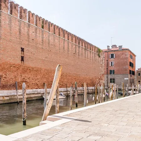 Celestia Castello By Waterbus Apartment *
