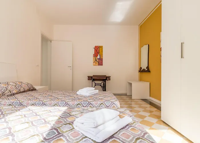 Celestia Castello By Waterbus Veneza