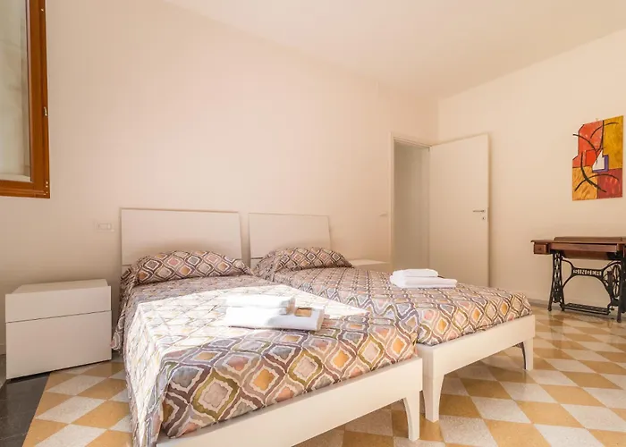 Celestia Castello By Waterbus * Venecia